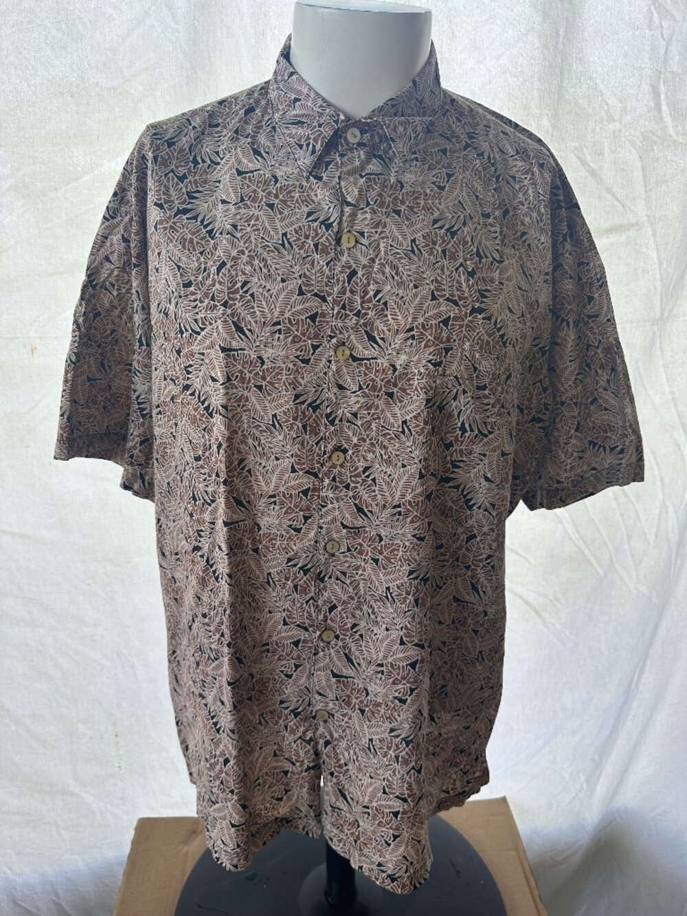 Tori Richard Men's Brown Black Floral Leaf Pattern Hawaiian Shirt Size Large